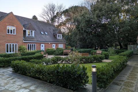 2 bedroom terraced house to rent, Charlwood Place, Reigate