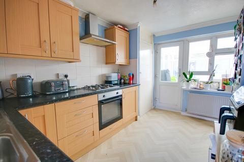 2 bedroom end of terrace house for sale, HAREFIELD! CONSERVATORY! EASY COMMUTING LINKS!