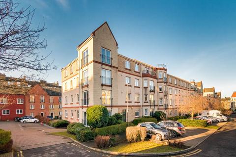 3 bedroom flat to rent, Sinclair Place, Shandon, Edinburgh