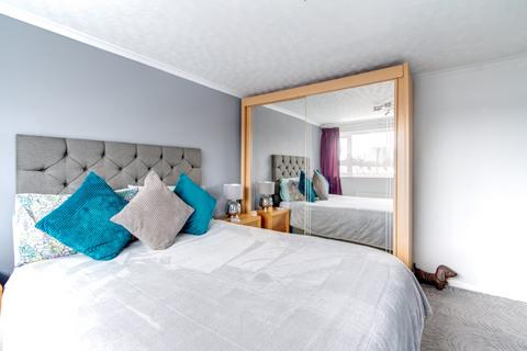 25 Clandon Close, Birmingham, B14 5QL