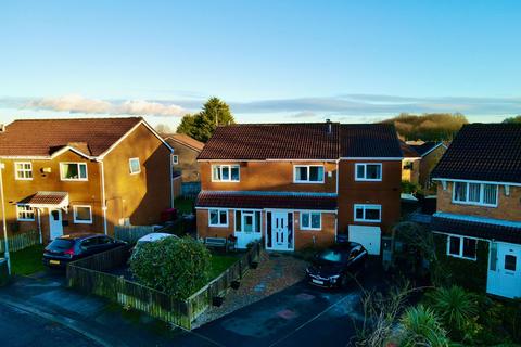 4 bedroom semi-detached house for sale, Wastwater Drive, Bradford BD6