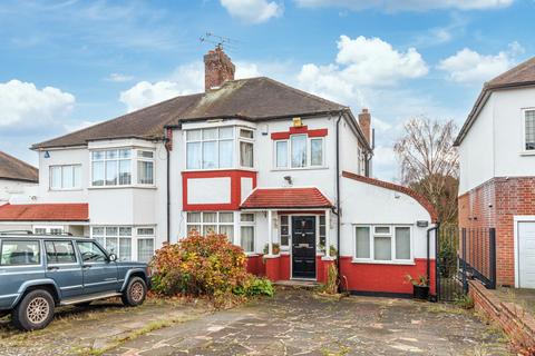 4 bedroom semi-detached house for sale, London N14