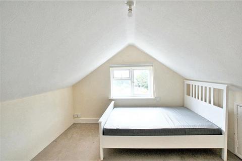 1 bedroom in a house share to rent, New Haw Road, Addlestone KT15