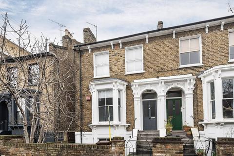 3 bedroom maisonette to rent, Penshurst Road, Victoria Park, London, E9