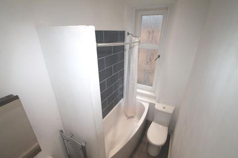 1 bedroom flat for sale, Allison Street, Flat 3-2, Govanhill Glasgow G42