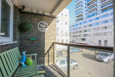 3 bedroom flat for sale, Kings Road, Brighton, East Sussex, BN1