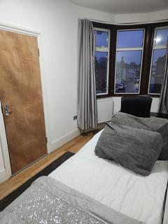 1 bedroom in a house share to rent, Room 2 Green Lane, Ilford IG3 9LG