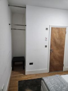 1 bedroom in a house share to rent, Room 2 Green Lane, Ilford IG3 9LG