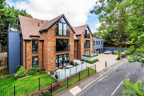 undefined, ASHTEAD KT21