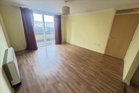 1 bedroom flat for sale, Bergenia House, Feltham, Middlesex, TW13