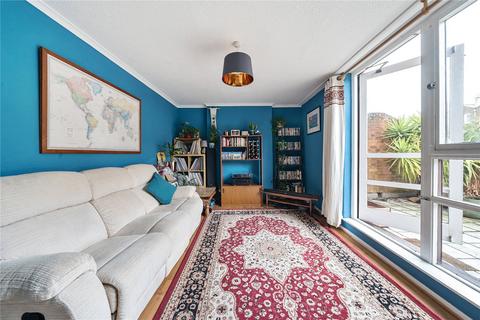 3 bedroom maisonette for sale, Mary Datchelor Close, London