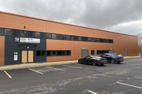 Warehouse to rent, Milton Keynes MK11