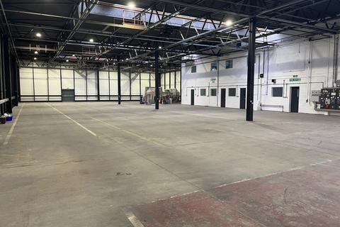 Warehouse to rent, Milton Keynes MK11