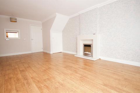 2 bedroom house to rent, Avon Street, Warwick