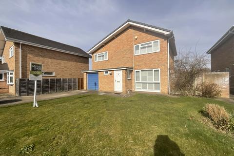 4 bedroom semi-detached house to rent, 17 Saltney Close, Shrewsbury, SY2 6SQ