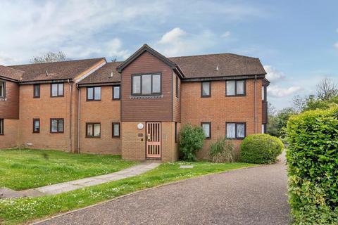 1 bedroom flat for sale, Roman Way, Billingshurst, West Sussex, RH14 9QU