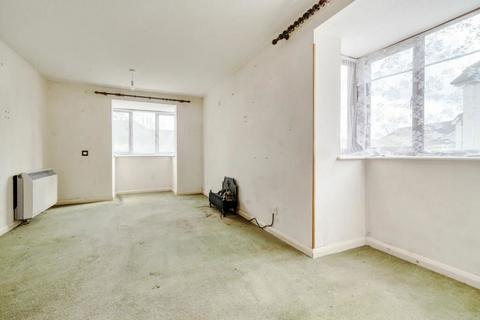 1 bedroom flat for sale, Roman Way, Billingshurst, West Sussex, RH14 9QU