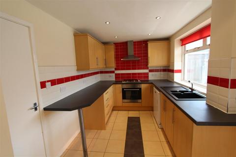 2 bedroom townhouse to rent, Woodbine Road, Lymm