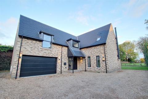 4 bedroom detached house for sale, East End, Walkington