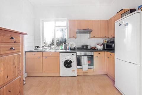 2 bedroom flat for sale, Gabriel Street, London, SE23 1DW