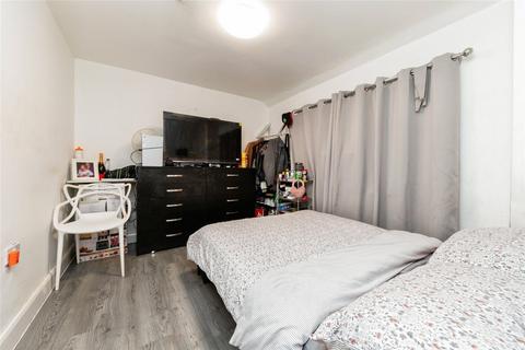 4 bedroom terraced house for sale, Chertsey Rise, Stevenage, Hertfordshire, SG2