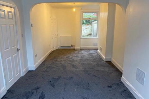 3 bedroom terraced house to rent, Stanley Road, Nuneaton