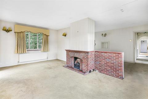 4 bedroom detached bungalow for sale, The Warren, Radlett