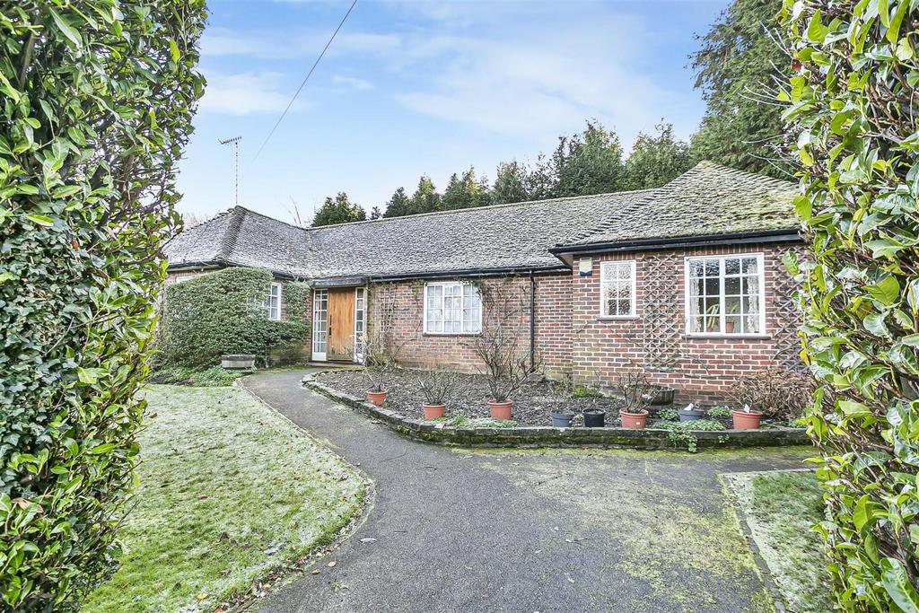 The warren radlett 4 bed detached bungalow for sale 1 500 000
