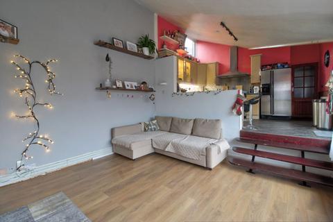 177 Bishopsfield, Harlow, CM18 6UT