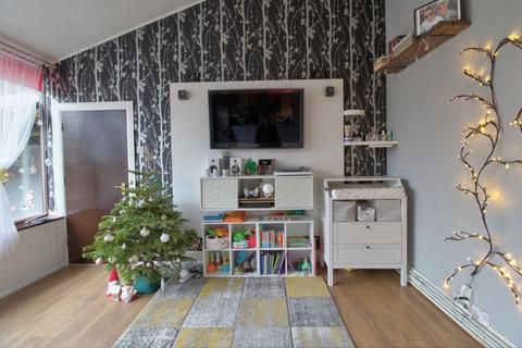 177 Bishopsfield, Harlow, CM18 6UT