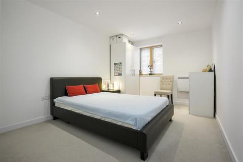 1 bedroom flat for sale, Lawrie House, Wimbledon SW19