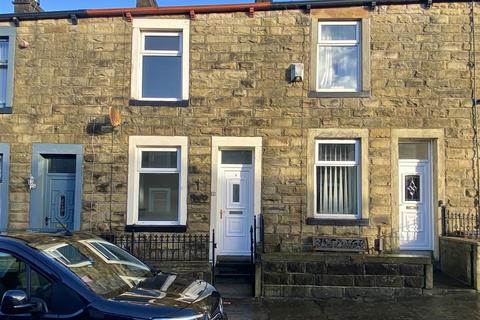 2 bedroom terraced house to rent, Gill Street, Colne