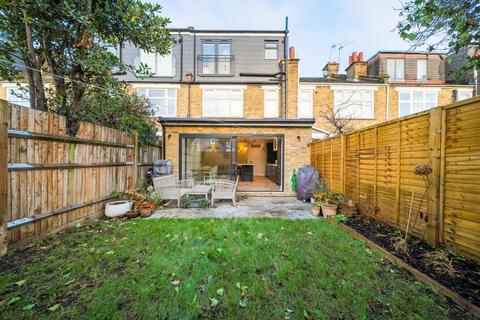 26 Waldron Road, London, SW18 3TE