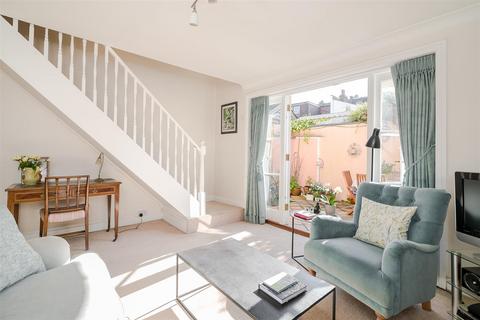 56 Station Road, London, SW13 0LP