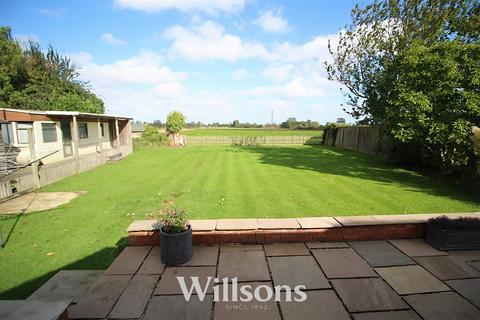 5 bedroom detached bungalow for sale, Station Road, Burgh Le Marsh, Skegness