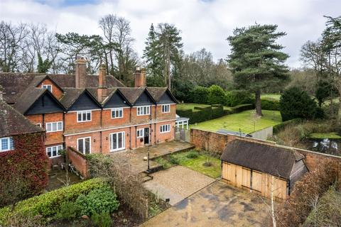 4 bedroom semi-detached house for sale, Goudhurst Road, Cranbrook, Kent, TN17