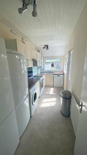 4 bedroom terraced house to rent, Sandling Avenue, Somerset BS7