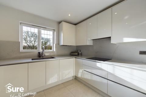 3 bedroom apartment to rent, Marlborough House, Graemesdyke Road, Berkhamsted, Hertfordshire, HP4 3YE