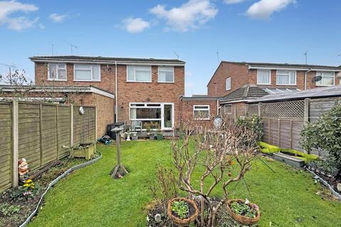 3 bedroom semi-detached house for sale, Crofton Close, Kennington, Ashford TN24