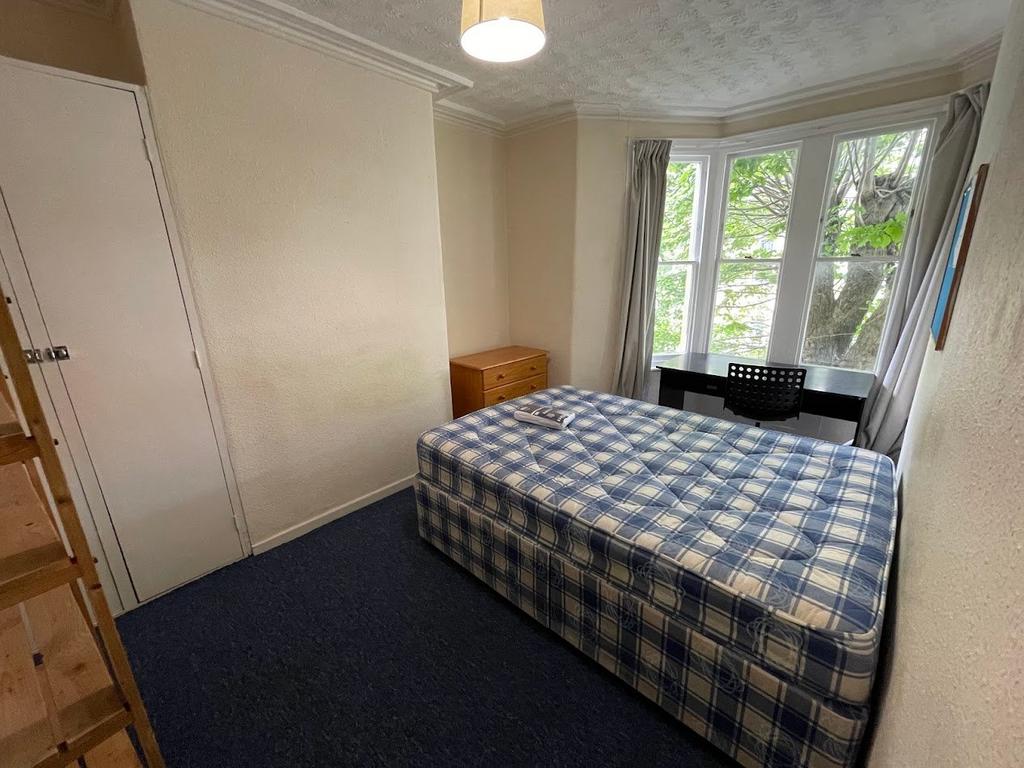 Picture No. 04