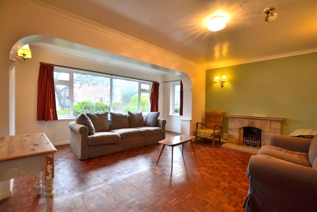 Living Room.JPG
