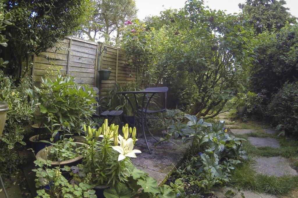 9 Goodey Meade   Rear Garden 2   FMac Kay.jpg