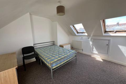 5 bedroom terraced house to rent, Coldharbour Road, Bristol BS6