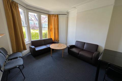 5 bedroom terraced house to rent, Coldharbour Road, Bristol BS6