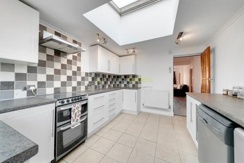 3 bedroom terraced house for sale, The Glade, Coulsdon, Surrey, CR5 1SP