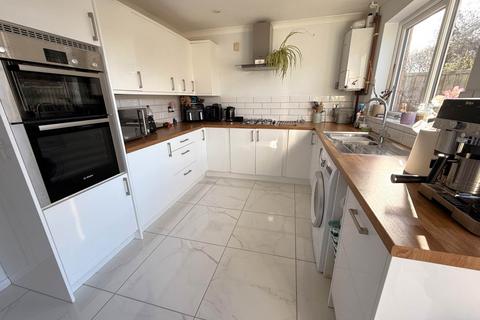 4 bedroom end of terrace house for sale, Brackendale, Exmouth