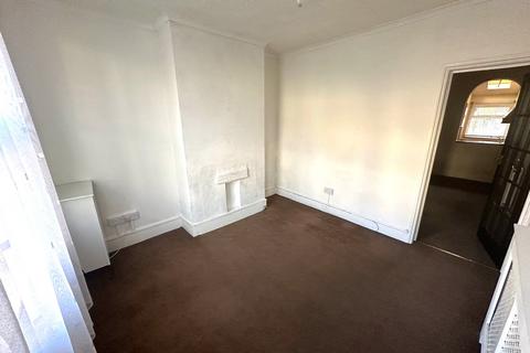 2 bedroom terraced house to rent, Farnell Road, STAINES-UPON-THAMES, TW18