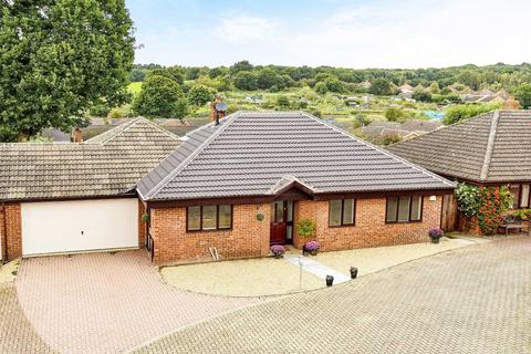 3 bedroom detached bungalow for sale, The Oaks, Heath And Reach, LU7 0XZ