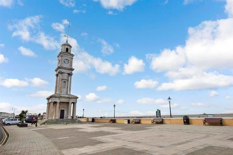 2 bedroom end of terrace house for sale, Sunny Glade Avenue, Herne Bay, Kent