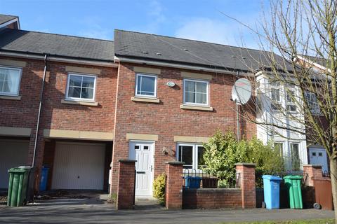 4 bedroom house to rent, Drayton Street, Manchester M15